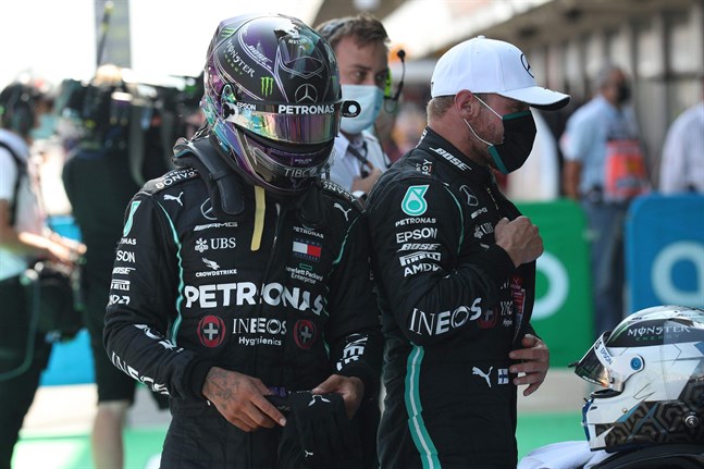 Mercedesföraren Valtteri Bottas (till höger) fick nöja sig med en andraplats i kvalet på Mugello.
