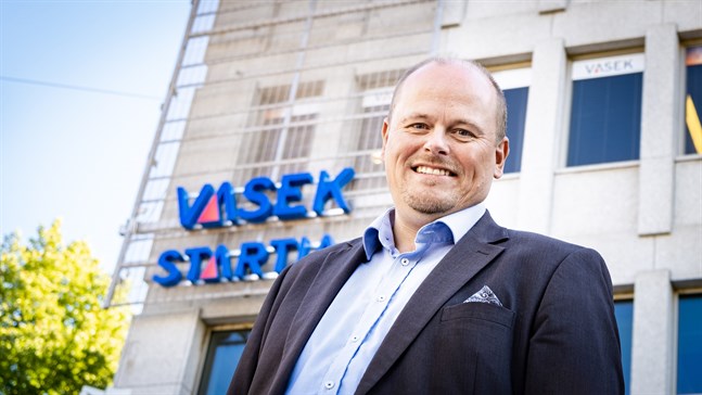 Stefan Råback ser hellre att ungdomar gör praktik utomlands än att de studerar heltid utomlands.
