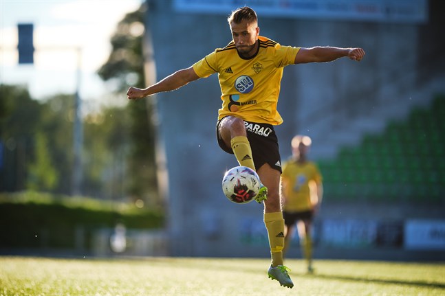 Nicolas Tuiskus FC Kiisto slog ut Kaskö IK ur Regions Cup