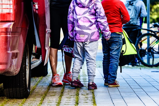 Förskoleeleverna i Vörå har hittills hämtats från gården.