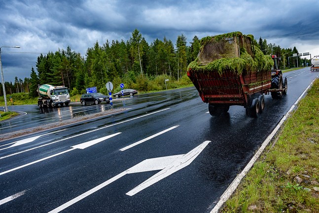 Korsningen mellan riksväg 8 och riksväg 19 i Ytterjeppo är livligt trafikerad.