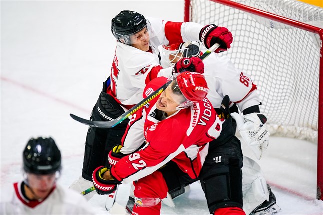 Aaro Vidgren och Sport fick smaka på en förlust mot Ässät i Seinäjoki.