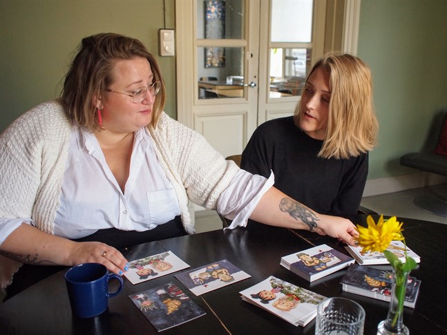 Ellen Strömberg och Elin Löf har gjort boken "Maggan året runt" tillsammans. Nu finns den bland de nominerade till Runeberg Junior-priset 2020.