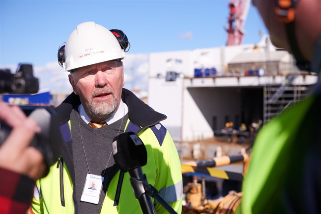 Peter Ståhlberg hoppas att sommarens hållpunkter kring bland annat slopad gränskontroll ska hålla sträck, men menar också att kommunalvalet styr snacket om en exitstrategi.