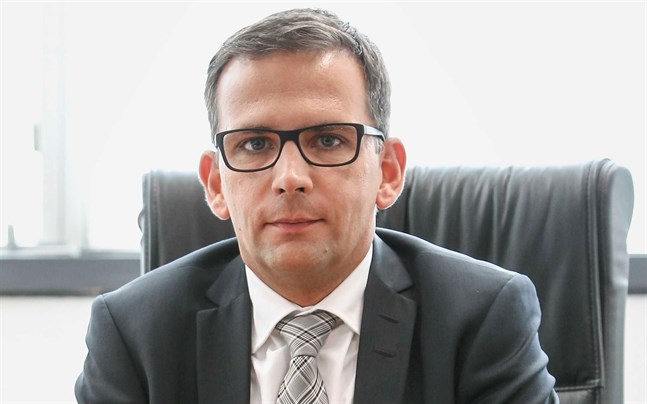 Stefan Wiik har globalt ansvar för Wärtsiläs fältserviceingenjörer och verkstäder. Han bor och arbetar i Helsingfors, men kommer från Korsholm.