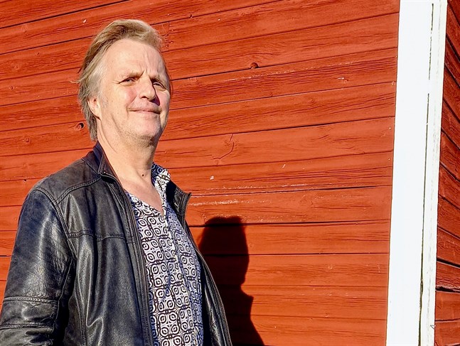 Dj Bunuel säger att jobbet aldrig blir trist då man satsar på att lära sig nya saker hela tiden.