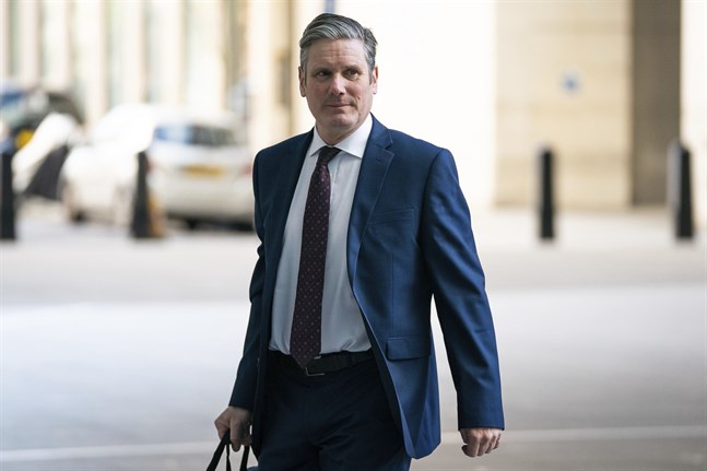 Labourledaren Keir Starmer har försatt sig själv i karantän efter att en medlem i hans hushåll har visat symptom på covid-19. Arkivbild.