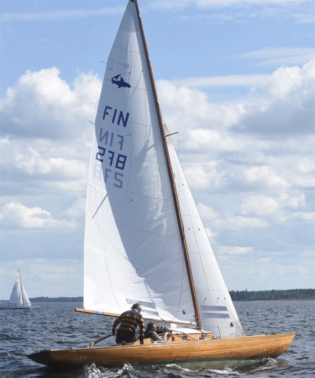 Aloha med Jukka Ahola som skeppare var bäst i årets sista segeltävling i Karleby.