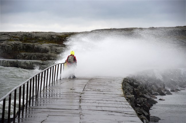 Stormen Aina har dragit in över Finlands västra kust. Arkivbild.