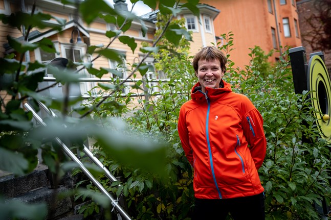 Under sommarens ljusa dagar har man vant med sig med en annan livsstil, säger Anna-Lena Blusi, sakkunnig inom fysisk aktivitet, återhämtning och hälsa på Folkhälsan.