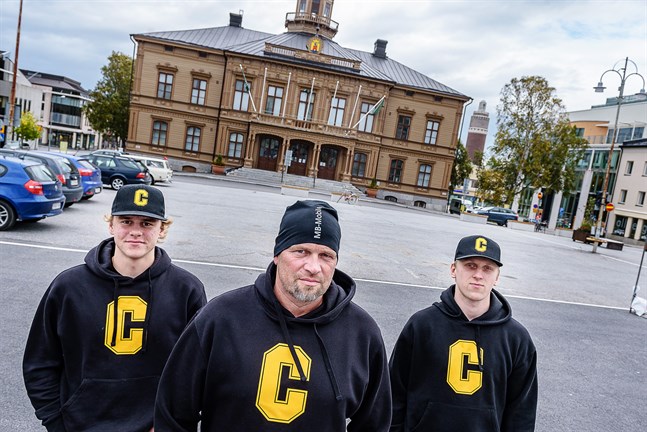 Nu kommer Centers Hockey på allvar. Casper Käld, Tomi Joki och Kim Nordström inleder seriespelet på lördag,