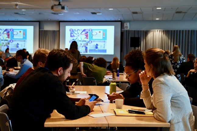 Social- och hälsovårdsreformen erbjuder en bra möjlighet att förnya gamla strukturer som skapar ojämlikhet. Obetalda praktiker bör förebyggas genom lagstiftning, anser Svensk Ungdom.