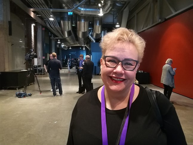Sirpa Pietikäinen (Saml) fick förnyat förtroende som ordförande för det finskspråkiga Marthaförbundet Marttaliitto.