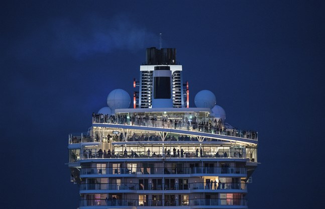 Ett annat av Tuis kryssningsfartyg, Mein Schiff 2, under en tredagarskryssning i Nordsjön i juli i år, när trafiken återupptogs efter vårens nedstängning på grund av coronapandemin. Arkivbild.