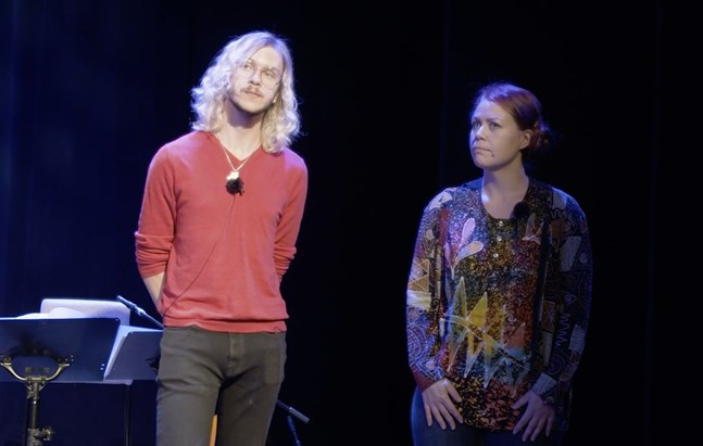 Philip Järvenpää och Charlotta Kerbs är glada att de kan använda sina röster för ett gott ändamål.