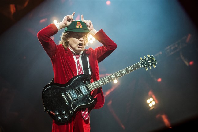 AC/DC:s Angus Young återförenas med Brian Johnson, Phil Rudd, Cliff Williams och Stevie Young. Arkivbild.