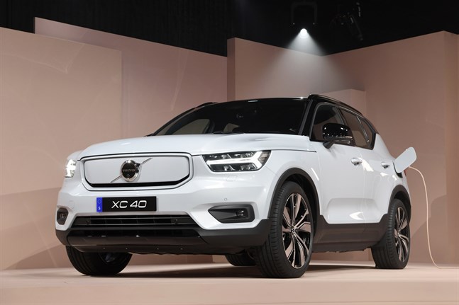 Den helt eldrivna varianten av XC40 visades upp i Los Angeles för ett år sedan. Nu har modellen satts i produktion på Volvo Cars fabrik i belgiska Gent. Arkivbild.