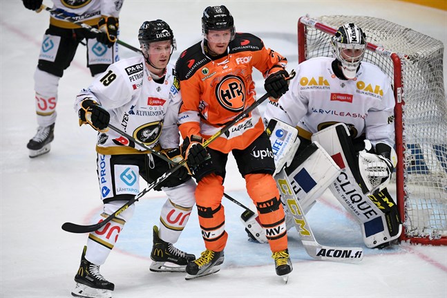 Joel Blomqvist är tillbaka från Hermes.