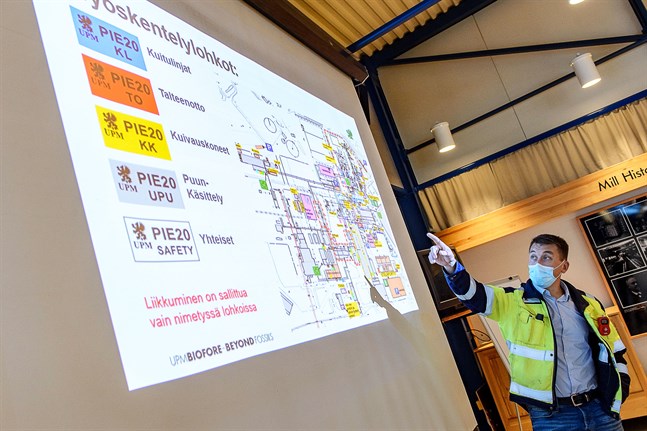 Simon Fagerudd leder verksamheten vid UPM i Jakobstad.