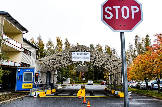 Arkivbild: Drive-in provtagning på Soites parkering.