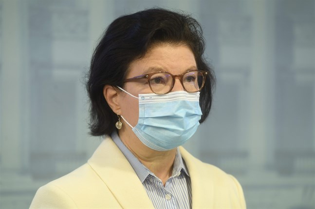 ”Vi är nu inne i epidemins andra fas. Det är ett faktum”, säger strategichef Liisa-Maria Voipio-Pulkki på Social- och hälsovårdsministeriet.