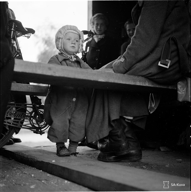 Vidare mot ovissa öden. Ung karelsk pojke evakuerad till Vilppula i juni 1941.