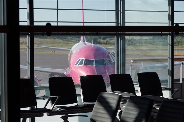 Flygbolaget Wizzair flyger mellan Åbo och Larnaca på Cypern en gång i veckan.