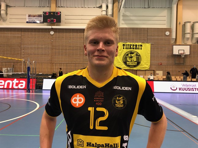 Tiikerit vann i tre raka set och spikern Oskari Keskinen gjorde 16 poäng.