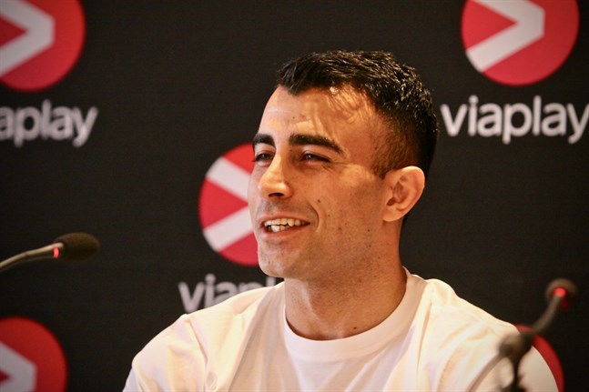 Finländaren Makwan Amirkhani (bilden) hade sina stunder men lyckades inte överlista brasilianaren Edson Barboza under matchen i Abu Dhabi.