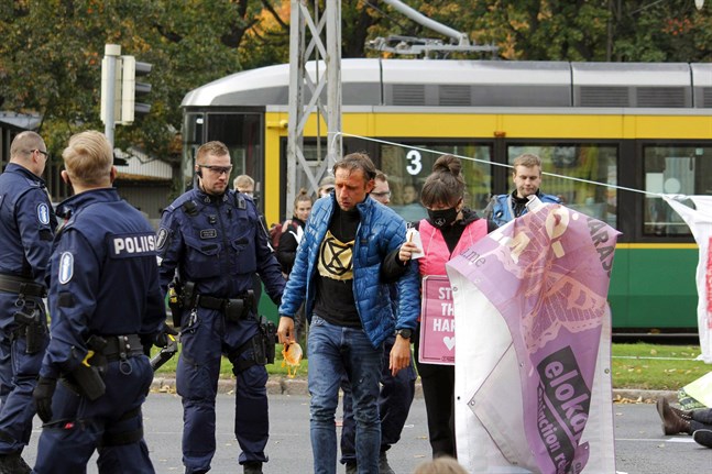 Polisen använde sig av pepparsprej i samband med rörelsen Elokapinas demonstration den tredje oktober.