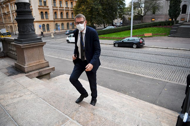 Finansminister Matti Vanhanen (C).