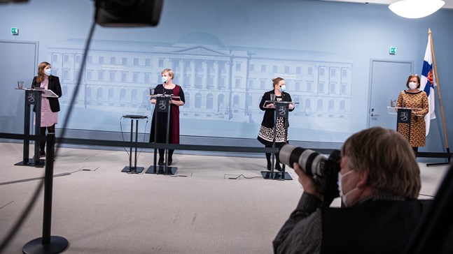 Regeringen informerade på torsdagen om nya rekommendationer för att bekämpa coronaviruset.