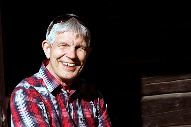 Sture Bergqvist har spelat in en låt som han själv har skrivit. Den heter "En missad chans".