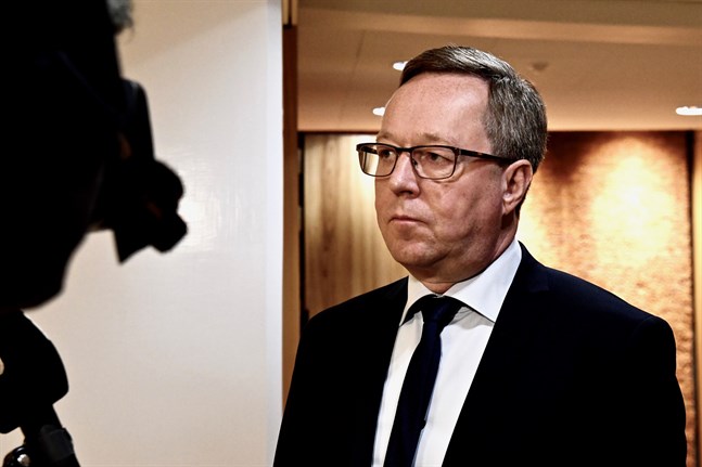 Näringsminister Mika Lintilä (C) får en ny medarbetare när den nya understatssekreteraren utses.