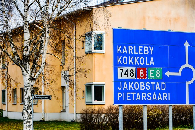 Medan partierna får 6 000 euro per invald i Österbotten är motsvarande summa i Mellersta Österbotten bara 2 500 euro.