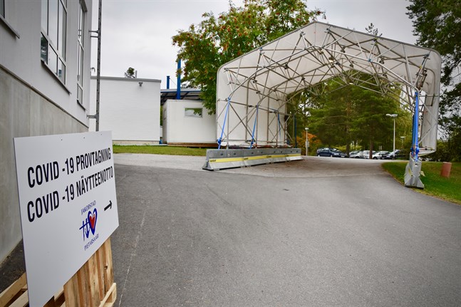 Teststation för covid-19 i Jakobstad. Incidensen är klart högre i Österbotten än i övriga Finland.