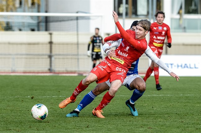 Axel Vidjeskog är klar för KuPS.