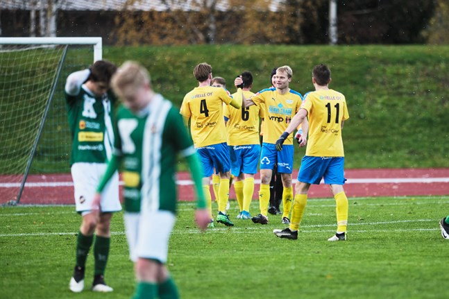 Jens Nygård och hans lagkamrater i Kraft fick fira division 3-segern i söndags. I helgen fortsätter laget med kval på hemmaplan.
