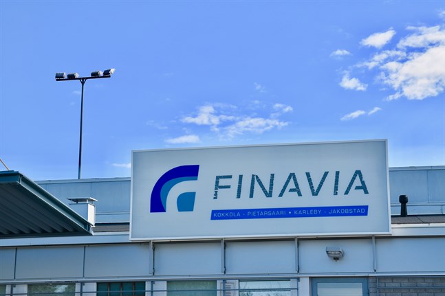 Finavia tänker genomföra sitt utvecklingsprogram för flygplatserna trots coronaepidemin.