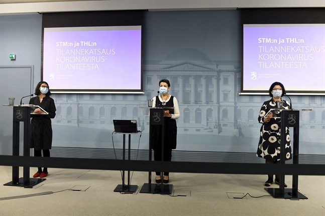 Anna Katz, THL, Kirsi Varhila, från ministeriet och Liisa-Maria Voipio-Pulkki, THL.