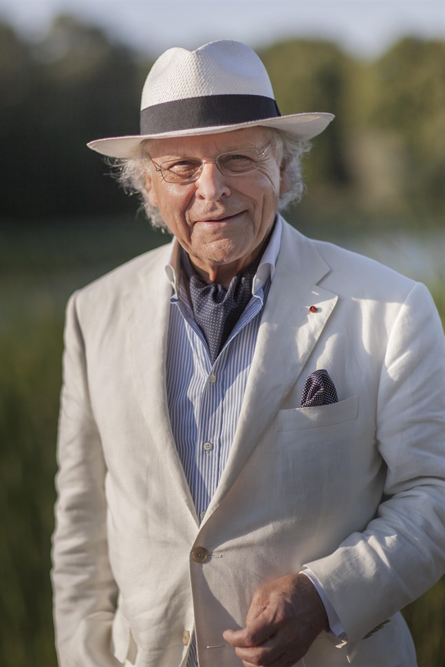 Herman Lindqvist tvekade aldrig när han tillfrågades om att medverka i historiken över Tottesunds herrgård och Maxmo.