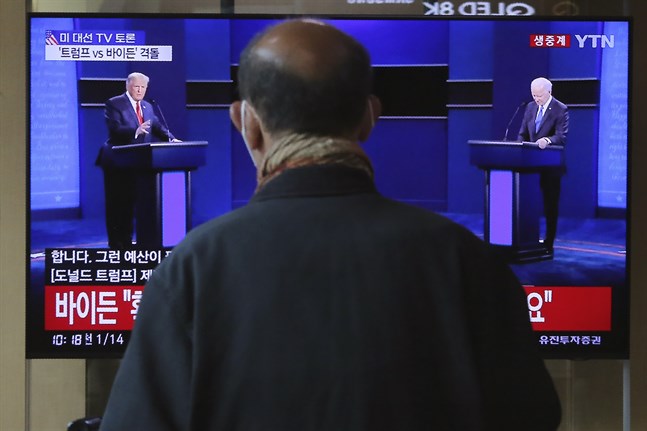 Presidentkandidaterna Donald Trump och Joe Biden drabbade samman i en sista debatt före valet.