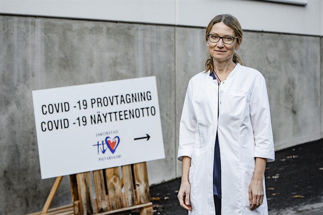 Smittskyddsläkare Johanna Gripenberg säger att det just nu inte finns några okända smittkedjor på Malmskas område.