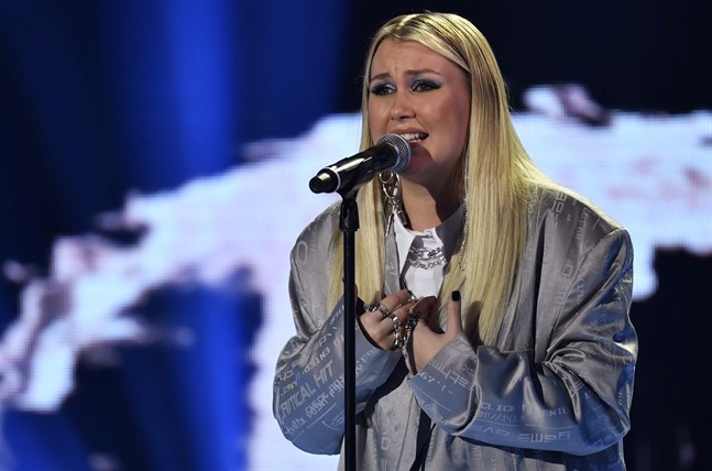Ella Hedström får stanna kvar i "Idol". Arkivbild.