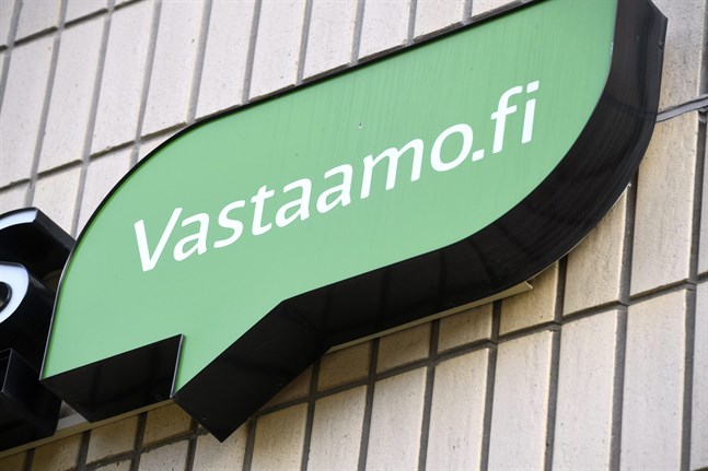 Cirka 300 av psykoterapicentret Vastaamos patientjournaler har publicerats på darknet.