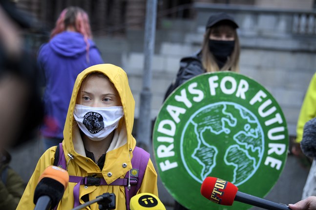 Klimataktivisten Greta Thunberg i en manifestation med Fridays for future. Thunberg är starkt kritisk till EU-parlamentets godkännande av en ny jordbruksreform. Arkivbild.