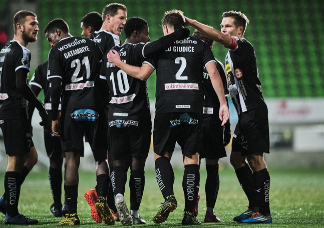 Spelarna i VPS offrade mycket för klubben förra säsongen. Trots att laget var permitterat tränade spelarna tillsammans utan lön i två veckor. Det blev till slut en sjätteplats i division 1.