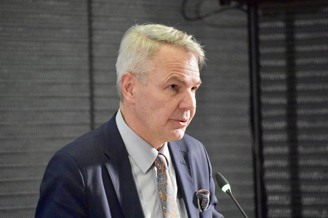 Ett stabilt Afghanistan ligger i Finlands och hela Europas intresse, skriver Utrikesministeriet när utrikesminister Pekka Haavisto (Gröna) besöker landet.