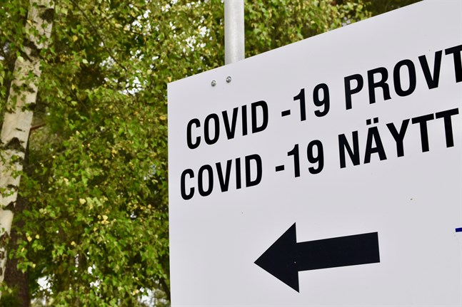 Enligt Social- och hälsovårdsministeriet sprider fortfarande viruset sig främst bland yngre åldersgrupper.