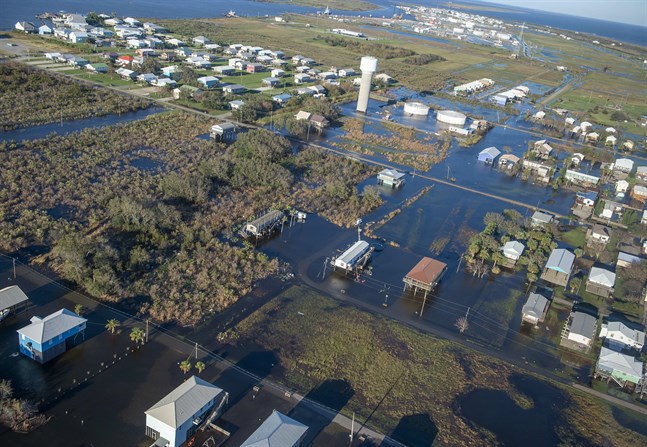 Översvämningar i Louisiana efter ovädrets framfart.
